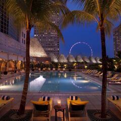 Отель Conrad Centennial Singapore открытый бассейн