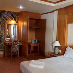 Отель Ruen Thai Guesthouse Patong жилая площадь фото 4