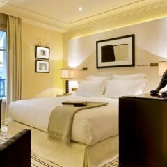 Отель Hôtel Montaigne 5* Полулюкс с различными типами кроватей