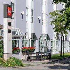Отель ibis Muenchen City Nord собственный двор