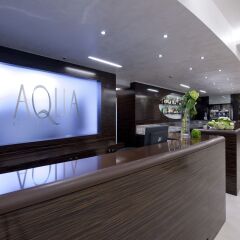 Aqua Hotel ресепшен