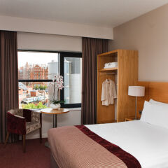 Отель Jurys Inn Manchester City Centre 4* Стандартный номер с различными типами кроватей фото 2