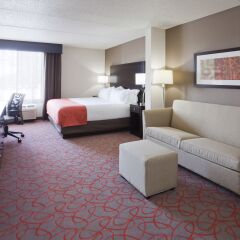 Отель Holiday Inn Express & Suites Bloomington - Mpls Arpt Area West 3* Стандартный номер