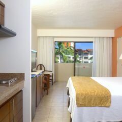 Отель Canto del Sol Plaza Vallarta Beach & Tennis Resort - Все включено 3* Студия с различными типами кроватей