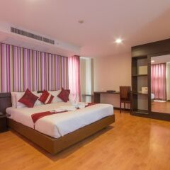 Отель The Kris Residence комната для гостей фото 6