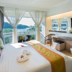 Отель The Bliss South Beach Patong 4* Номер Делюкс фото 2
