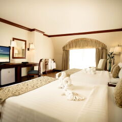 Отель Phuket Graceland Resort And Spa комната для гостей фото 12