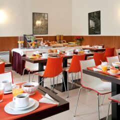 Отель Aparthotel Adagio access Vanves Porte de Versailles место для завтрака