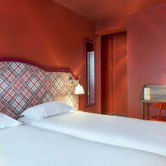 Отель Hôtel Boris V. by Happyculture 4* Стандартный номер с различными типами кроватей