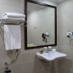Crowne Plaza Hotel Antalya ванная фото 2
