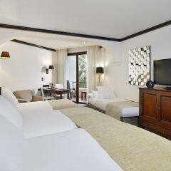 Hotel Victoria Gran Melia 5* Стандартный семейный номер с различными типами кроватей фото 2