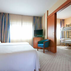 Отель TRYP Barcelona Apolo Барселона комната для гостей фото 11