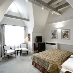 Art Hotel 4* Улучшенный номер с двуспальной кроватью