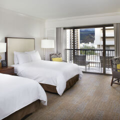 Отель Hilton Hawaiian Village Waikiki Beach Resort 4* Стандартный номер с различными типами кроватей фото 3