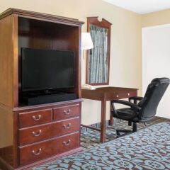 Отель Days Inn by Wyndham Meridian 2* Стандартный номер с различными типами кроватей