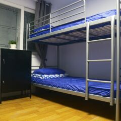 NANA House - Hostel Кровать в мужском общем номере с двухъярусной кроватью