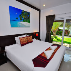 Phuket Airport Hotel комната для гостей фото 9