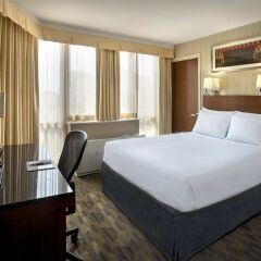 Отель DoubleTree by Hilton New York Times Square South 4* Стандартный номер с различными типами кроватей фото 10