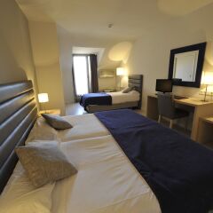 Отель Puerta De Segovia 4* Стандартный номер