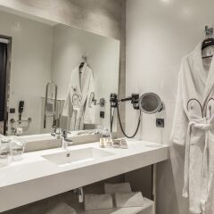 Отель Catalonia Excelsior 3* Улучшенный номер