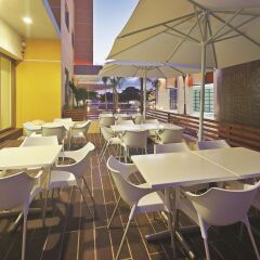 Отель LQ Hotel by La Quinta Cancun Мексика, Канкун - отзывы, цены и фото номеров - забронировать отель LQ Hotel by La Quinta Cancun онлайн вид на фасад фото 2