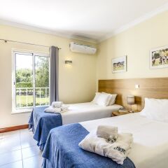 Отель Browns Sports & Leisure Club 4* Вилла разные типы кроватей