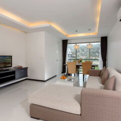 Апартаменты The Regent Phuket Serviced Apartment Kamala Beach гостиная