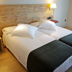 Отель Aparthotel Arrels d'Empordà 4* Апартаменты разные типы кроватей