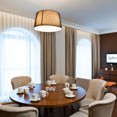Radisson Blu Hotel, Kyiv Podil 4* Люкс с различными типами кроватей фото 3