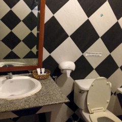Отель Ruen Thai Guesthouse Patong ванная фото 3