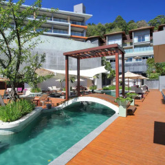 Отель Kalima Resort & Spa, Phuket бар у бассейна