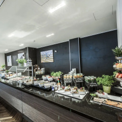 Отель ARCOTEL John F Berlin место для завтрака