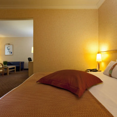 Отель Holiday Inn Gent Expo 4* Представительский номер с различными типами кроватей