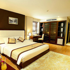 Skylark Hotel 4* Представительский номер с различными типами кроватей