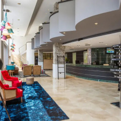 Отель TRYP Barcelona Apolo Барселона популярное изображение