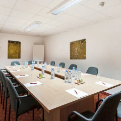 AZIMUT Hotel Vienna конференц-зал