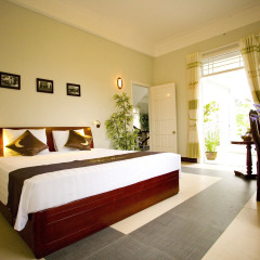 Отель The Moon Villa Hoi An 2* Стандартный семейный номер с различными типами кроватей