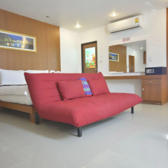 Expat Hotel Patong Center 3* Улучшенный люкс с различными типами кроватей