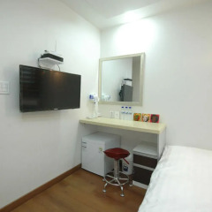 Myeongdong Time Hostel Стандартный номер с двуспальной кроватью