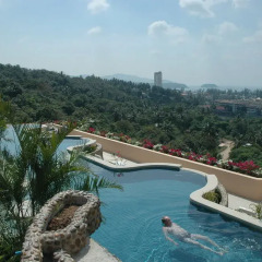 Отель Pacific Club Resort бассейн на крыше