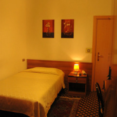 Hotel Major Genova Номер Эконом с разными типами кроватей (общая ванная комната)