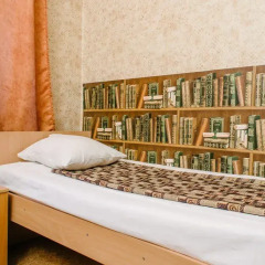 Хостел Звезда Кровать в общем номере с двухъярусной кроватью