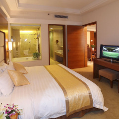 Отель Ramada Plaza Guangzhou 3* Люкс с различными типами кроватей