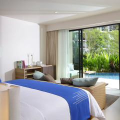 Отель Holiday Inn Resort Phuket Mai Khao Beach 4* Люкс