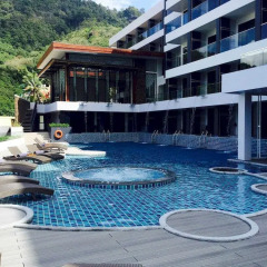 Отель Yama Phuket открытый бассейн