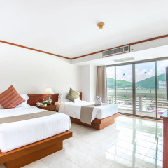 Отель Andaman Beach Suites 4* Люкс