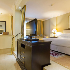 Grand Excelsior Hotel Deira 4* Люкс с различными типами кроватей