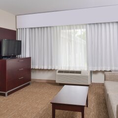 Holiday Inn Express Hotel & Suites Lafayette, an IHG Hotel in Lafayette, United States of America from 117$, photos, reviews - zenhotels.com guestroom