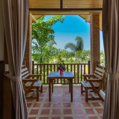 Отель Chalong Chalet Resort & Longstay комната для гостей фото 7