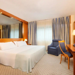 Отель TRYP Barcelona Apolo Барселона комната для гостей фото 12